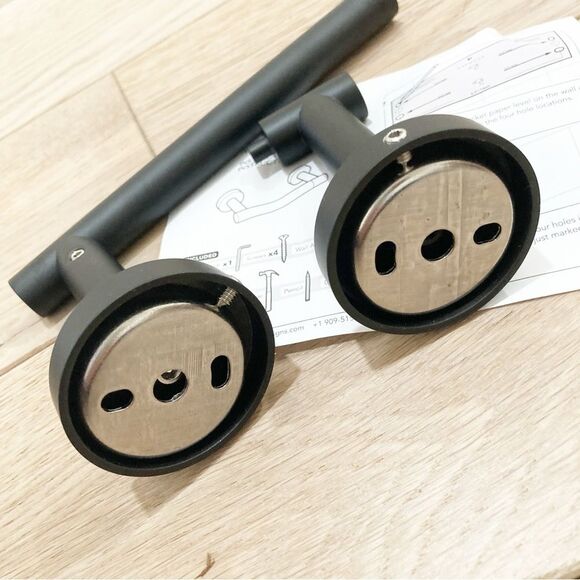 Matte Black toilet paper holder - Picture 5 of 5